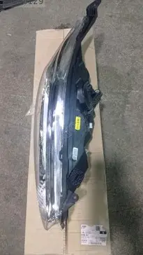 Ford Fiesta Mercekli Far 2013-2018 çıkma parça