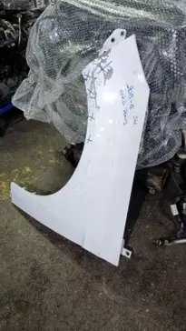 Ford Focus Sol Ön Çamurluk 2013-2018 çıkma parça
