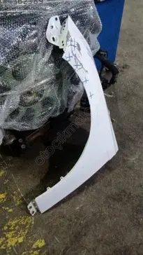 Ford Focus Sol Ön Çamurluk 2013-2018 çıkma parça