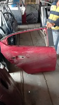 Mazda 3 Sağ Arka Kapı çıkma parça