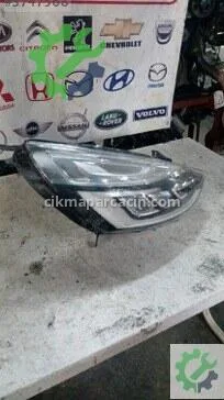 Renault Clio Sağ Ön Far 2013-2018 çıkma parça