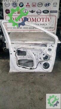 Toyota Yaris Sol Ön Kapı 2013-2018 çıkma parça