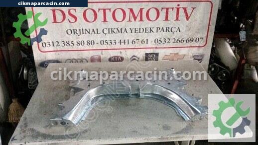 Renault Clio Travers çıkma parça