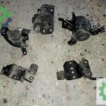2013 Avensis motor kulakları
