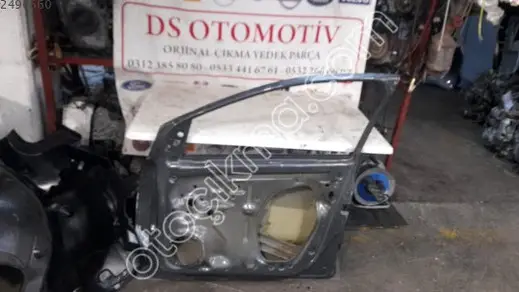 Volkswagen Polo Sağ Ön Kapı 2014-2016 çıkma parça