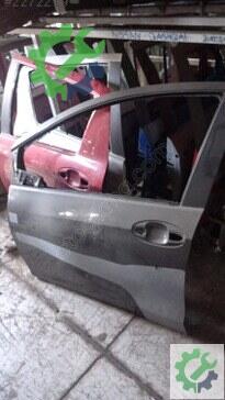 Toyota Yaris Sol Ön Kapı 2014-2017 çıkma parça