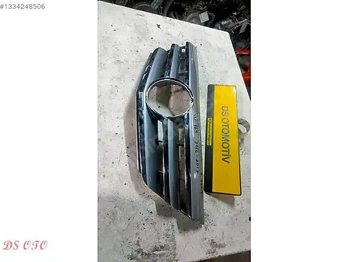 Mercedes-Benz B Ön Panjur çıkma parça