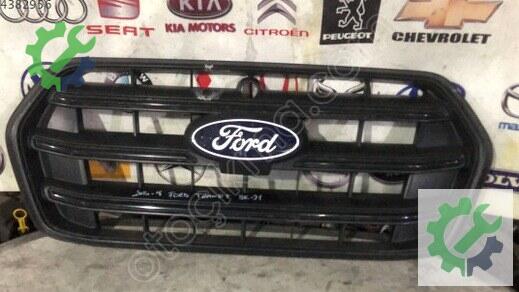 Ford Transit Ön Panjur çıkma parça