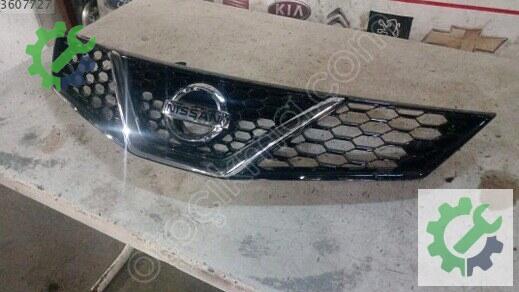 Nissan Pulsar Ön Panjur 2014-2018 çıkma parça