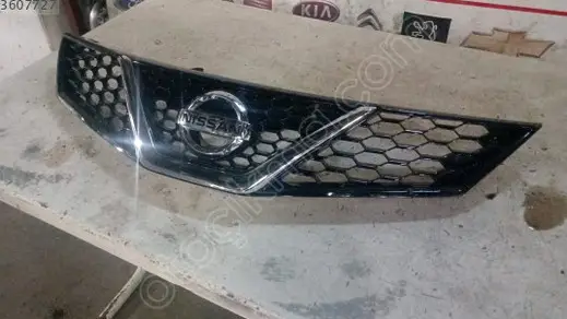 Nissan Pulsar Ön Panjur 2014-2018 çıkma parça