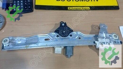 Nissan Qashqai Sol Ön Cam Krikosu 2014-2018 çıkma parça