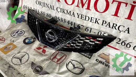 Nissan Pulsar Ön Panjur 2014-2020 çıkma parça