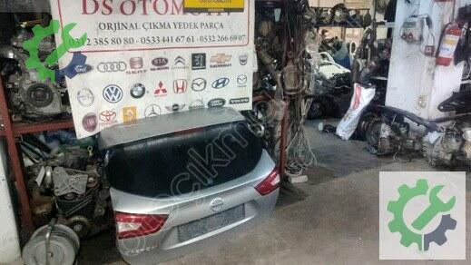 Nissan Qashqai Bagaj Kapağı 2014-2020 çıkma parça