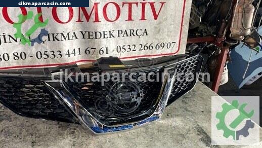 Nissan Qashqai Ön Panjur çıkma parça