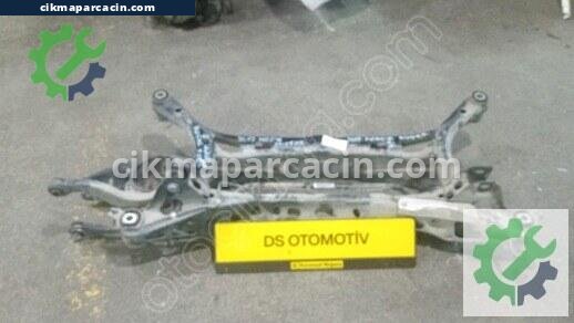 Skoda Superb Arka Travers çıkma parça