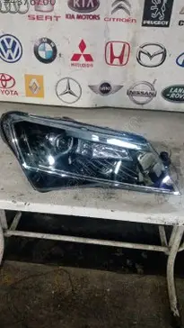 Skoda Superb Sağ Ön Far 2015-2018 çıkma parça