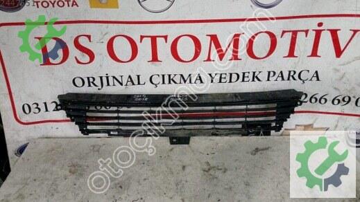 Toyota Auris Tampon Izgarası çıkma parça