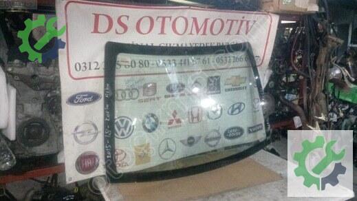 Toyota Corolla Arka Cam 2015-2018 çıkma parça