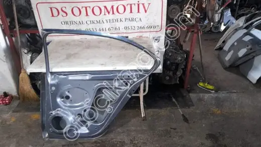 Volkswagen Jetta Sağ Arka Kapı 2015-2018 çıkma parça