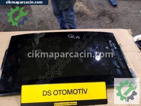 Mercedes-Benz GLA Sunroof Camı çıkma parça