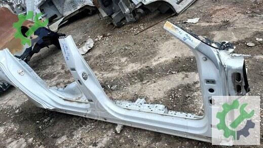 Volkswagen Passat Sağ Marşpiyel Sacı çıkma parça
