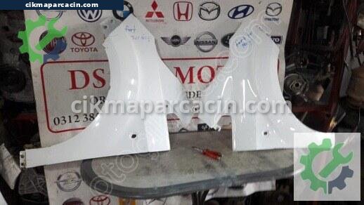 Ford Tourneo Connect Ön Çamurluk çıkma parça