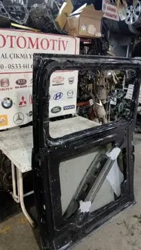 Mercedes-Benz Vito Sağ Sürgülü Kapı 2015-2025 çıkma parça