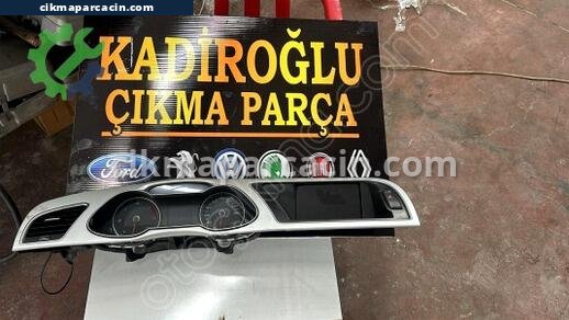 Audi A4 Gösterge Paneli çıkma parça