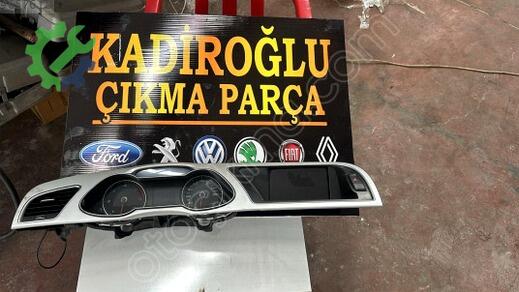 Audi A4 Gösterge Paneli çıkma parça