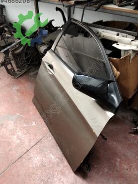 Hyundai Accent Sağ Ön Kapı çıkma parça