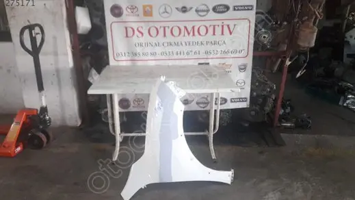 Nissan Juke Sağ Ön Çamurluk çıkma parça