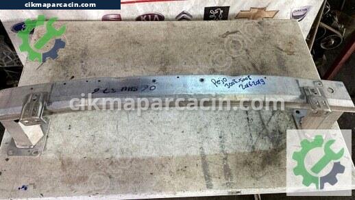 Peugeot 3008 Ön Tampon Demiri çıkma parça