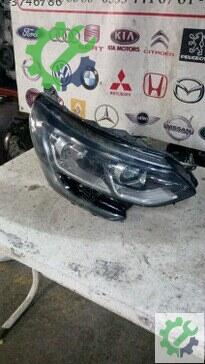Renault Clio Sağ Ön Far çıkma parça