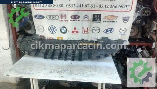 Renault Megane Radyatör çıkma parça