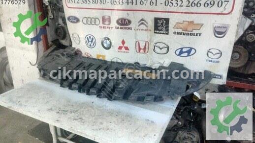 Renault Megane Radyatör 2016-2020 çıkma parça
