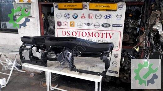 Peugeot 308 Torpido çıkma parça