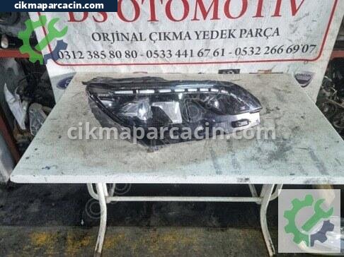 Peugeot 3008 Sağ Ön Far çıkma parça
