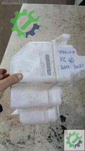 2017-2021 VOLVO XC40 CAM SU BİDONU