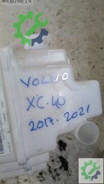 Volvo XC40 Cam 2017-2021 çıkma parça
