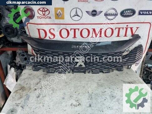 Peugeot 3008 Ön Panjur çıkma parça