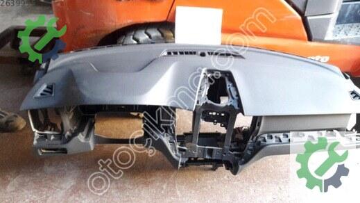 Volvo XC60 Torpido çıkma parça