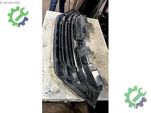 IVECO Ön Panjur çıkma parça
