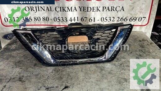 Nissan Qashqai Ön Panjur çıkma parça