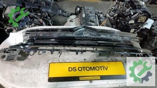 Citroen C5 Ön Panjur çıkma parça