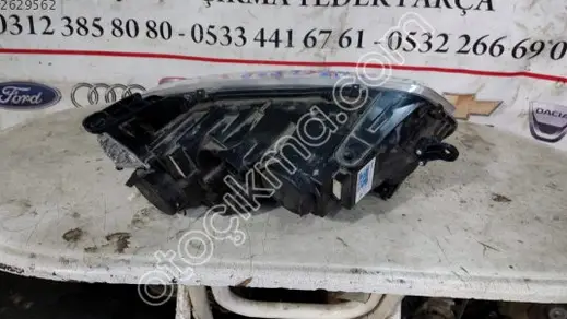 Dacia Duster Sol Ön Far 2018-2022 çıkma parça
