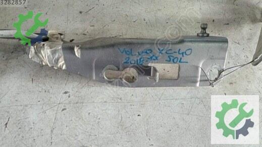 Volvo XC40 Kaput Menteşesi çıkma parça