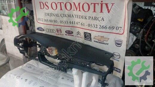 Ford Focus Torpido çıkma parça
