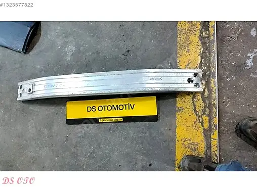 Toyota C-HR Ön Tampon Demiri çıkma parça