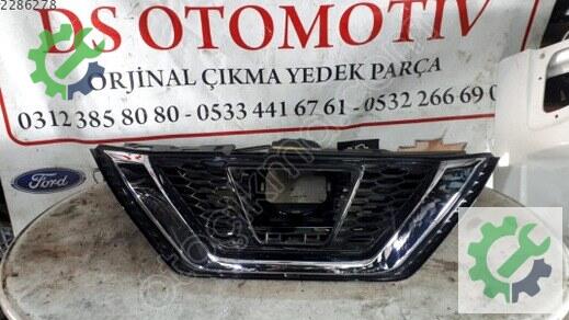 Nissan Qashqai Ön Panjur çıkma parça