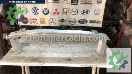 Peugeot 3008 Ön Tampon Demiri çıkma parça